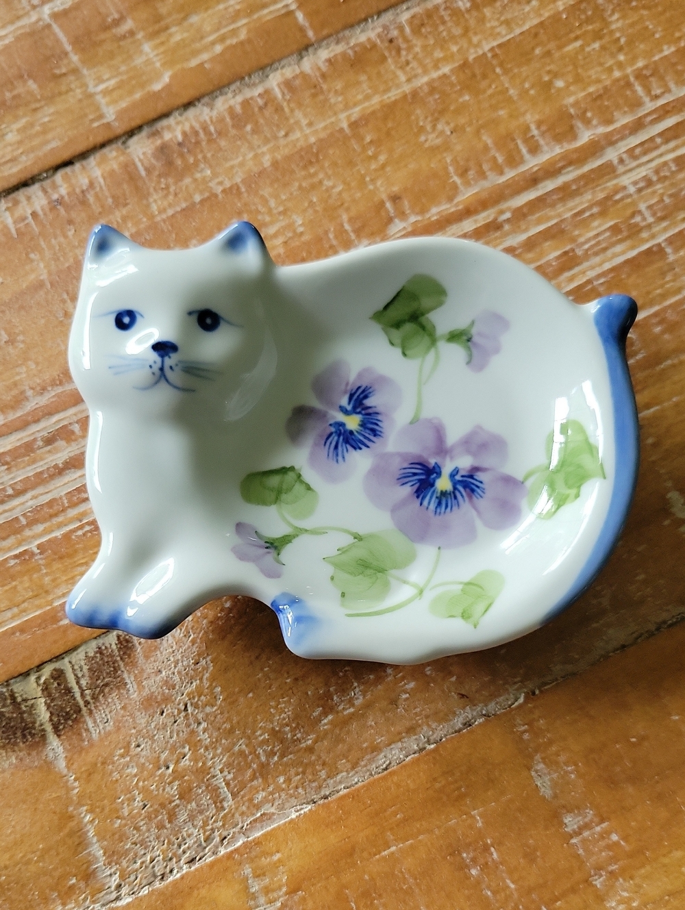 Vintage Porcelain Cat Shaped Tea Bag Rest - Purple Pansies  4"x3"